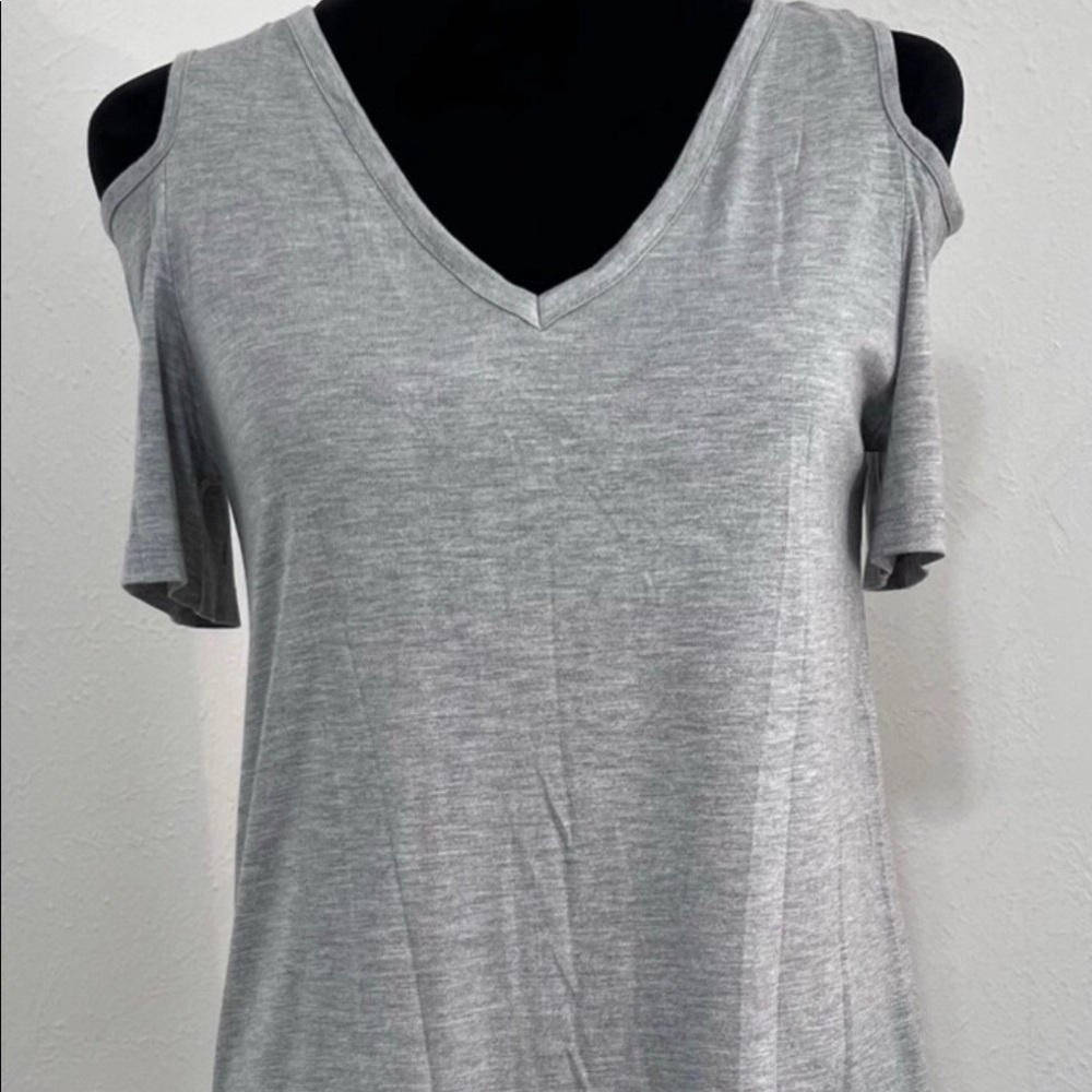 Michael Kors Vneck Top 🔥